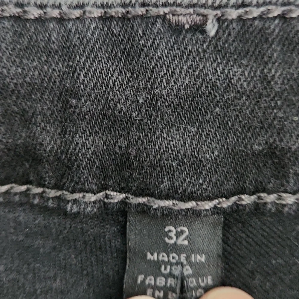 True Religion Joey Frayed Black Jeans Shorts - Picture 4 of 10